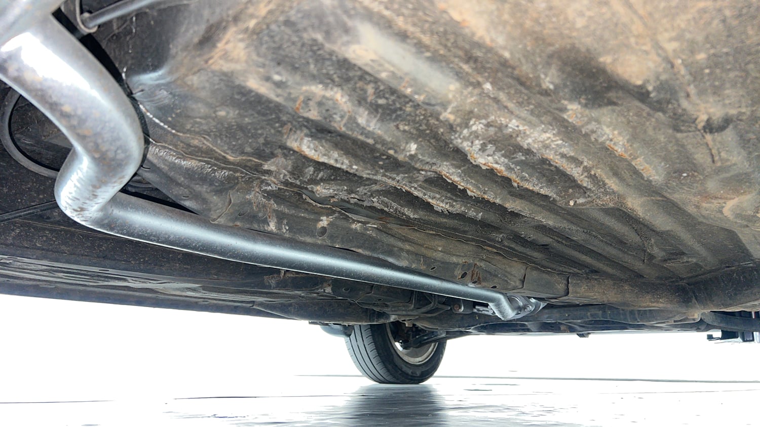 Used 2025 honda Amaze 2nd Generation VX 1.2 Petrol MT Petrol Manual extra REAR RIGHT UNDERBODY VIEW