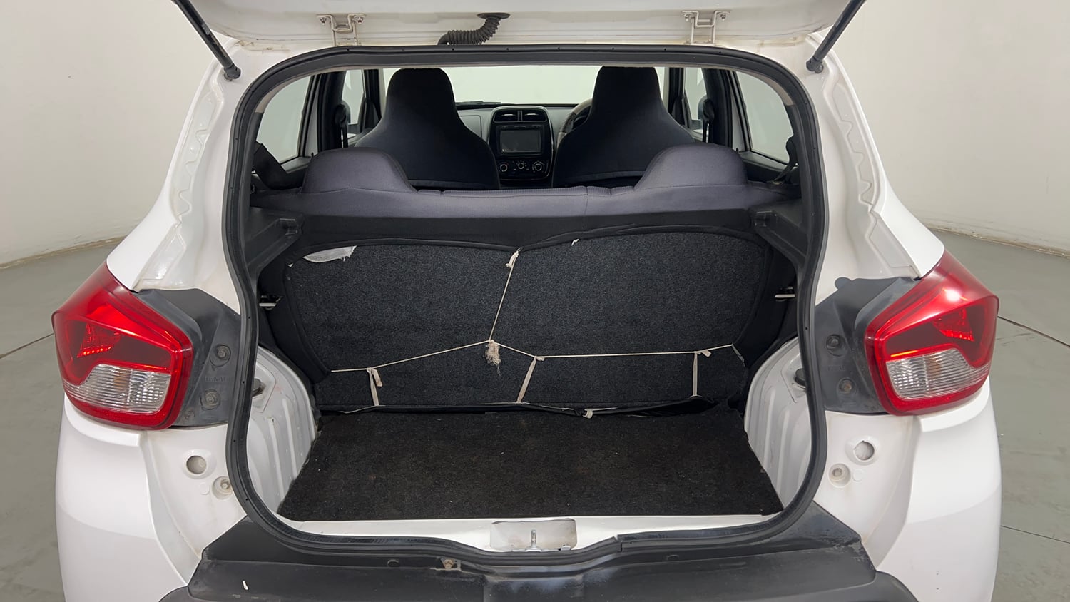 Used 2016 Renault Kwid RXT Petrol Manual interior DICKY INSIDE VIEW