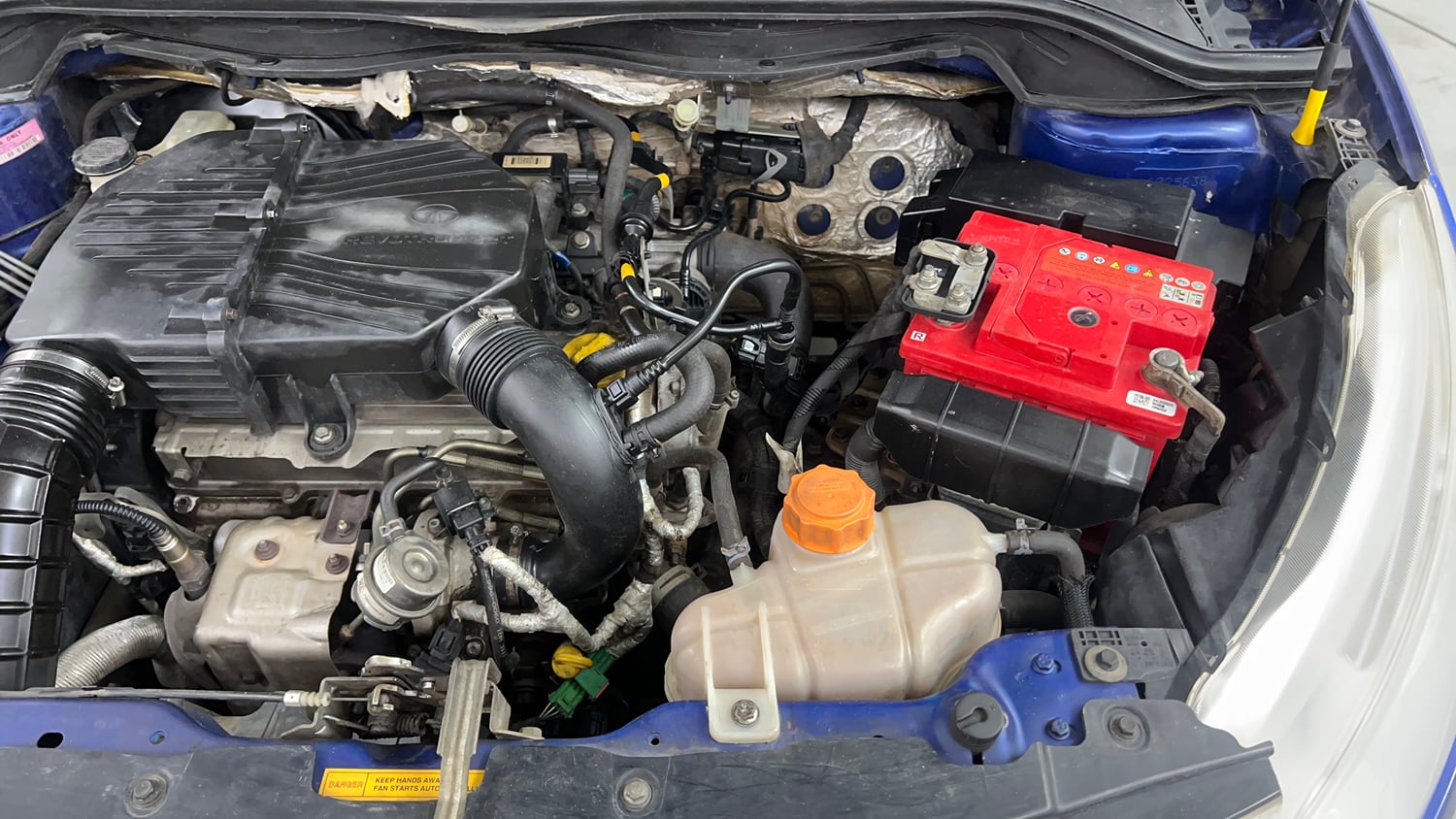 Used 2014 Tata Zest XM Petrol Petrol Manual engine ENGINE LEFT SIDE VIEW