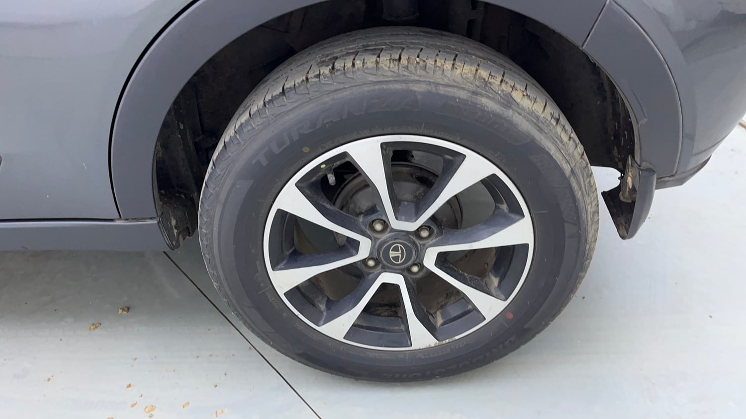 Used 2020 Tata Nexon XZA Plus (O) Dual Tone Petrol Automatic tyres LEFT REAR TYRE RIM VIEW