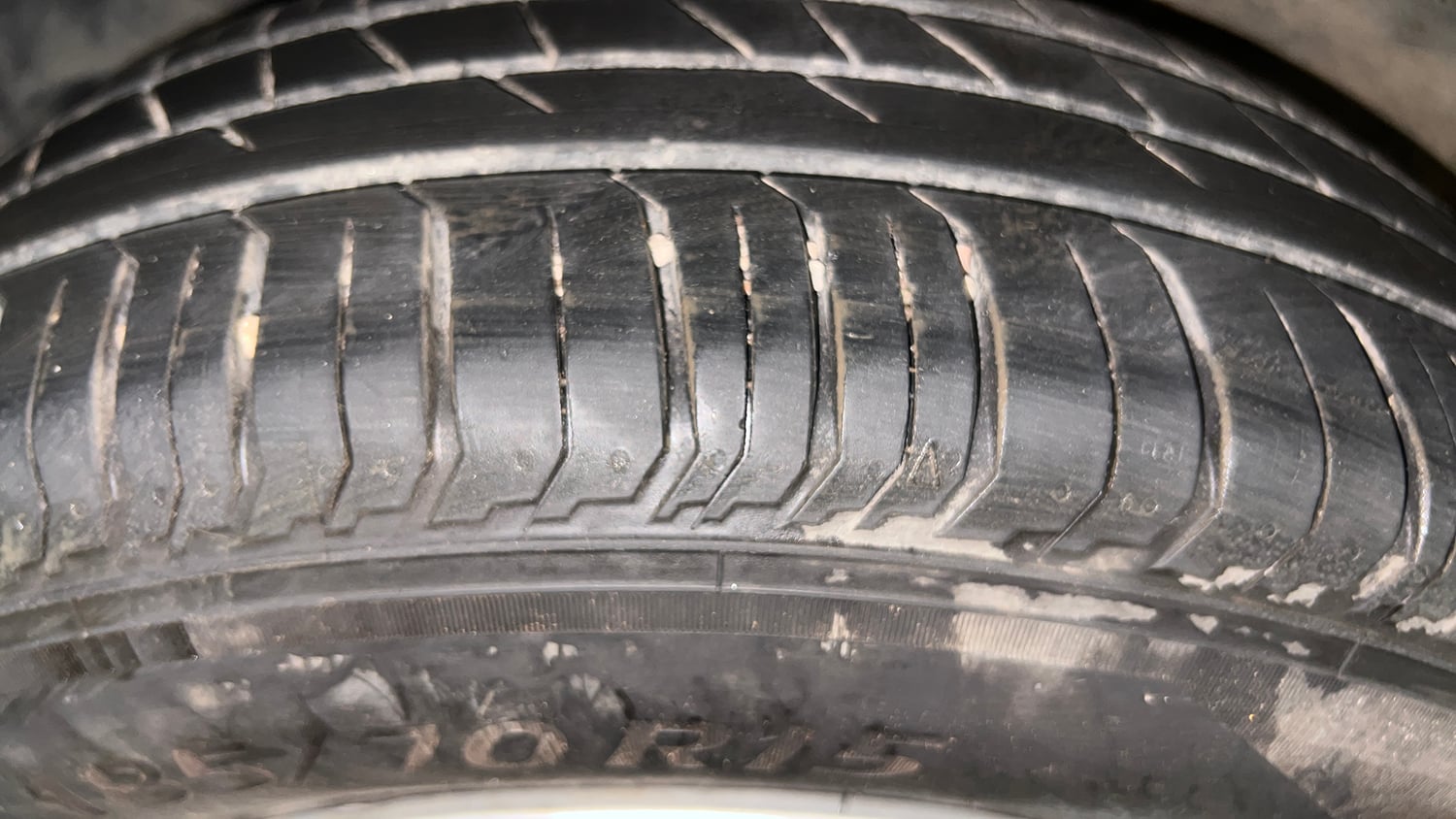 Used 2023 Tata Punch Pure MT Petrol Manual tyres RIGHT REAR TYRE TREAD VIEW