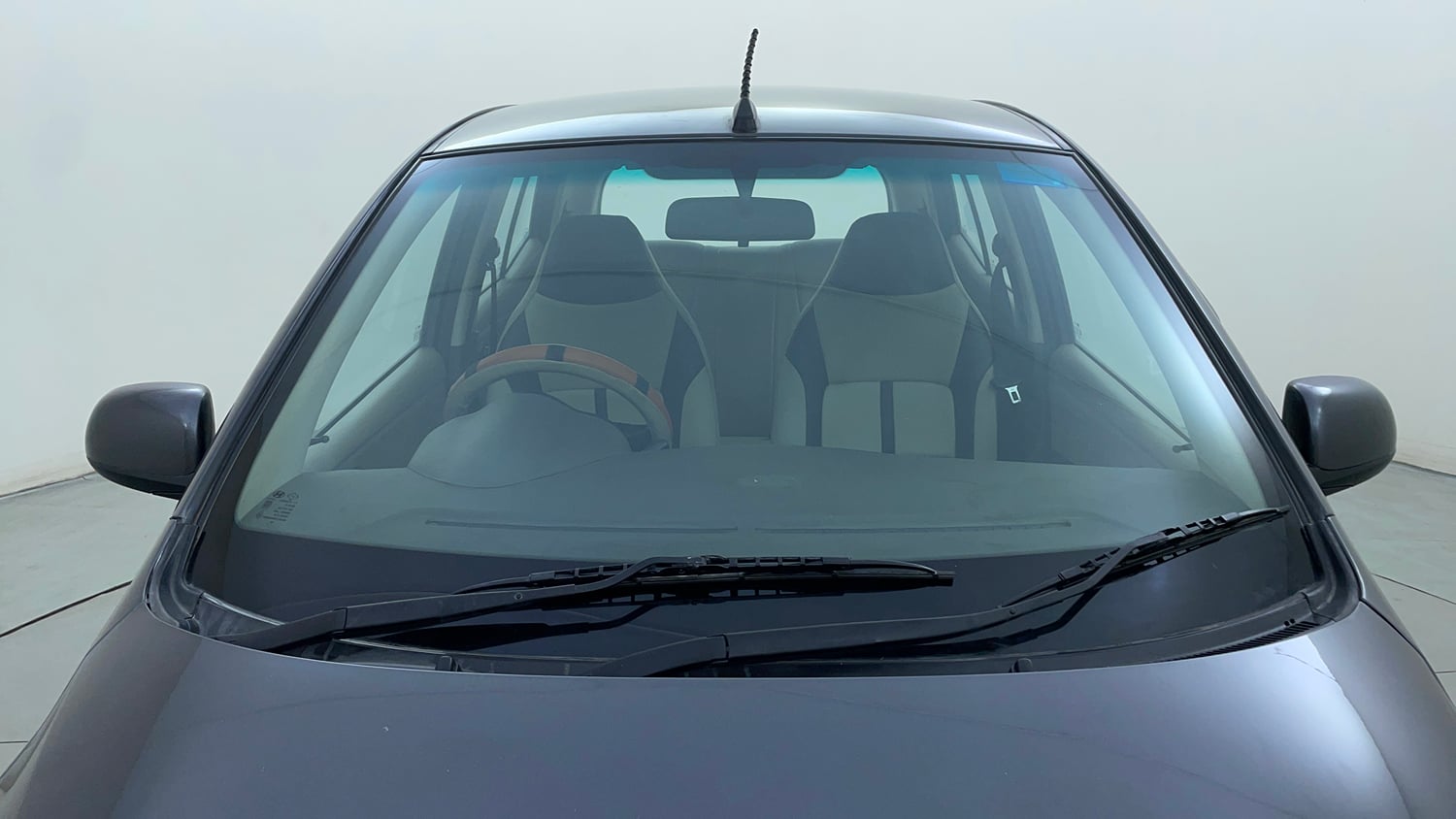 Used 2012 Hyundai i10 Magna 1.1 iRDE2 Petrol Manual exterior FRONT WINDSHIELD VIEW