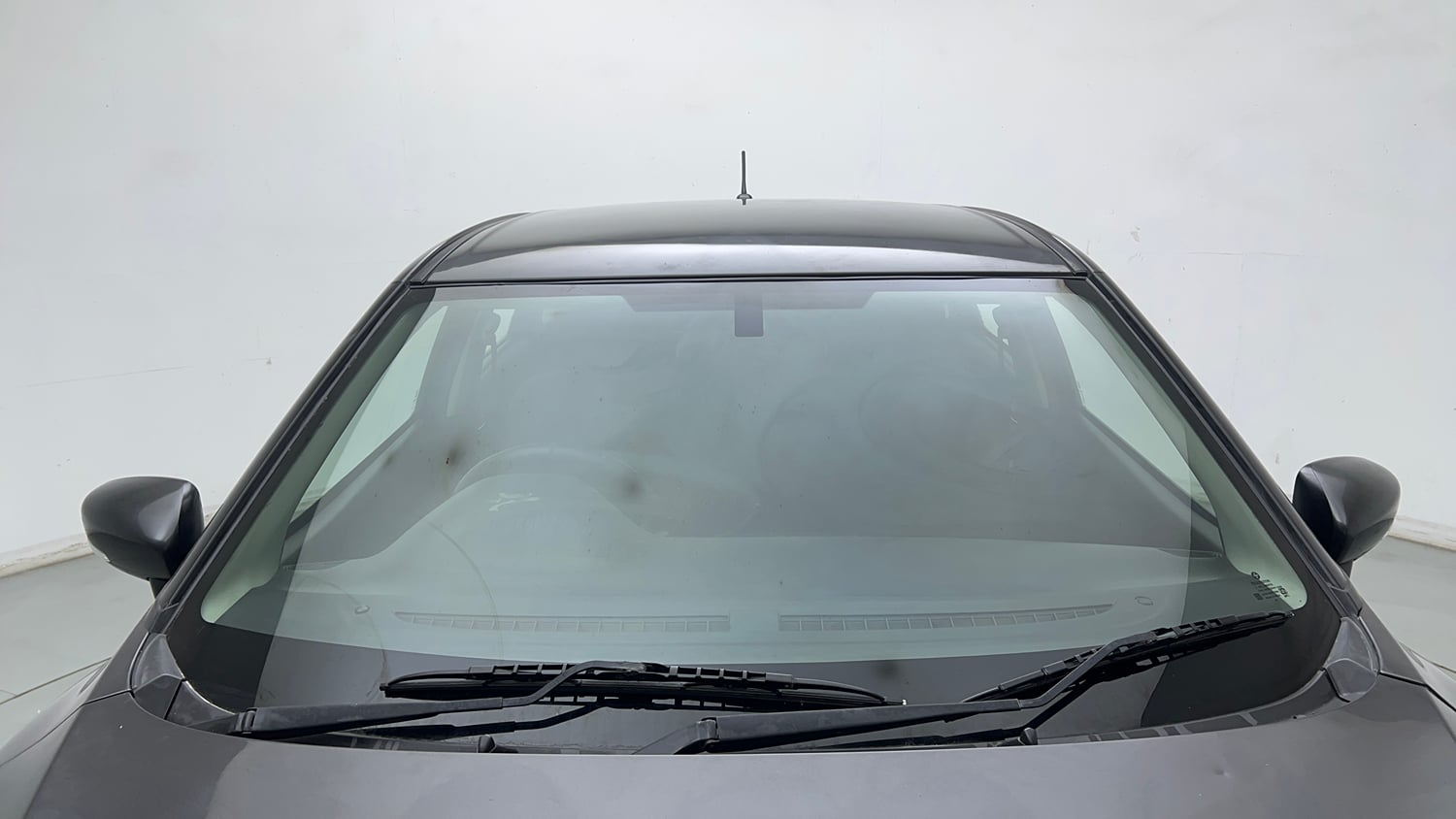 Used 2018 Maruti Suzuki Baleno Delta 1.2 Petrol Manual exterior FRONT WINDSHIELD VIEW