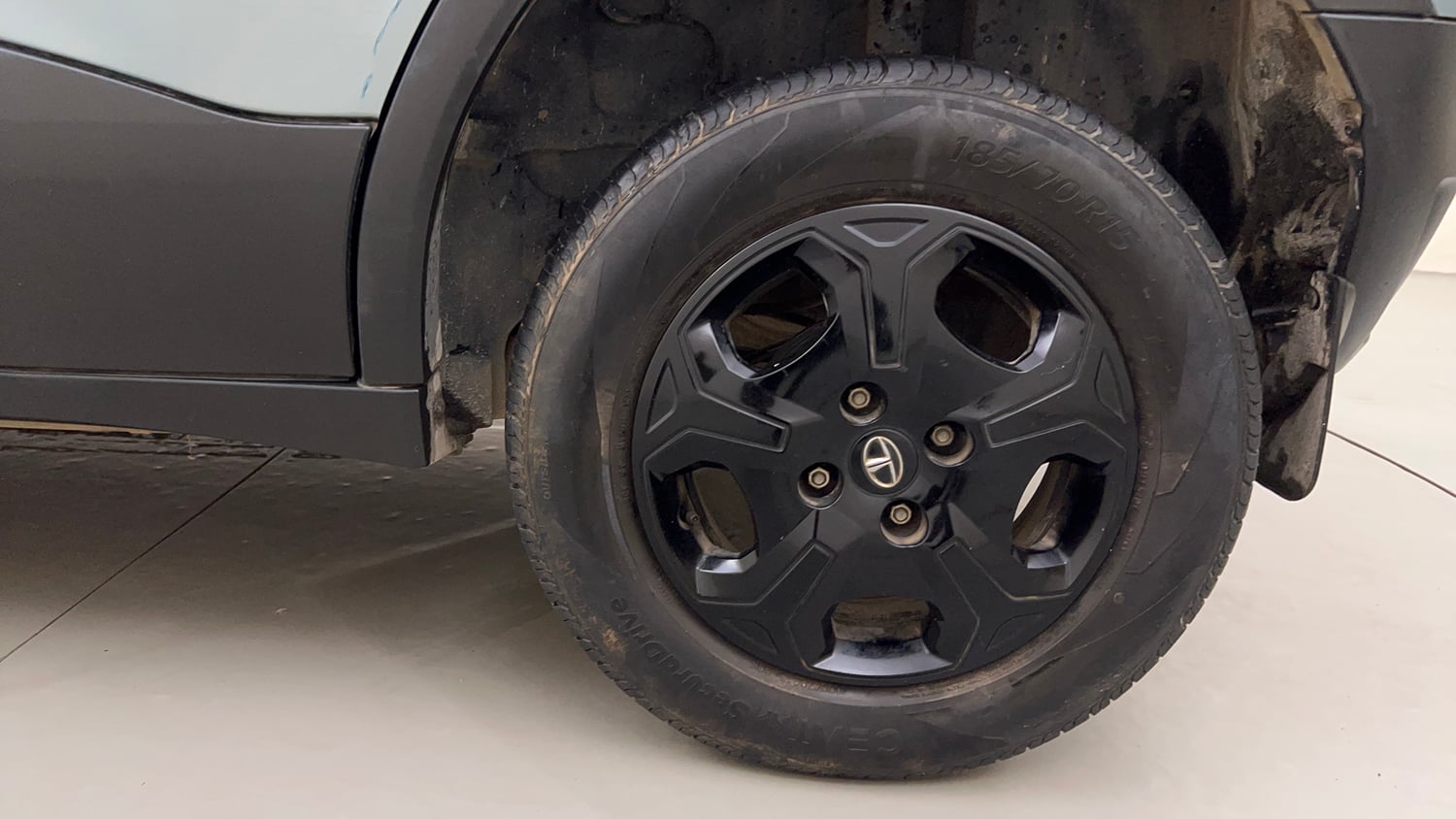Used 2022 Tata Punch Accomplished AMT Petrol Automatic tyres LEFT REAR TYRE RIM VIEW