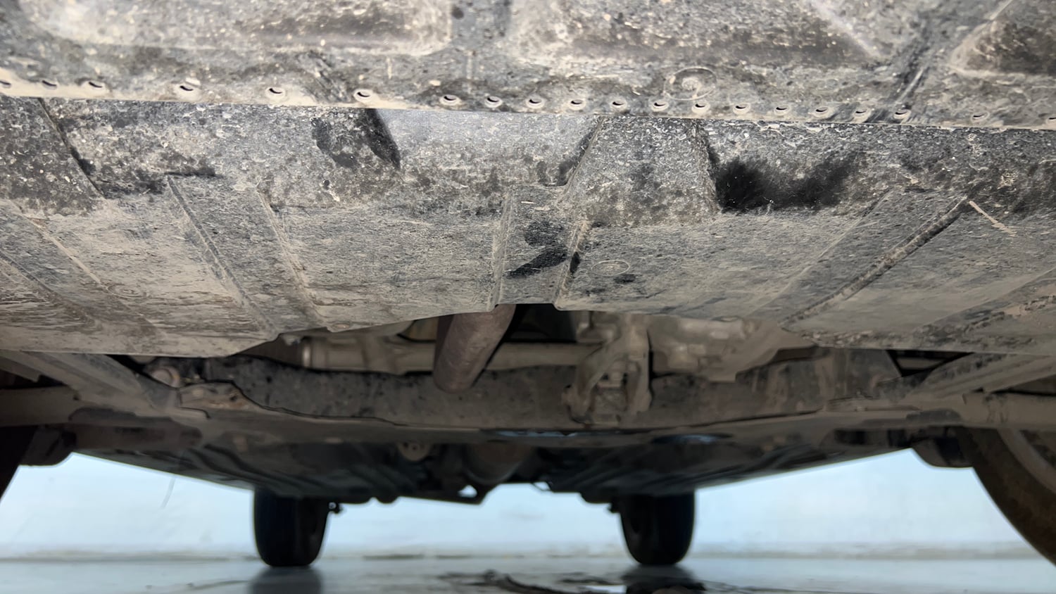 Used 2024 Toyota Urban Cruiser Hyryder V AT NeoDrive Petrol Automatic extra FRONT LEFT UNDERBODY VIEW