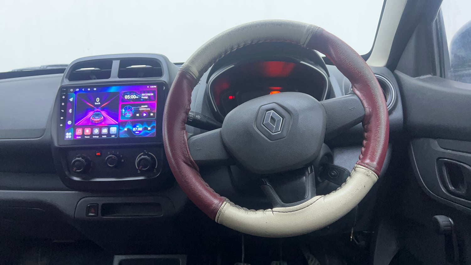 Used 2017 Renault Kwid RXL Petrol Manual interior STEERING VIEW