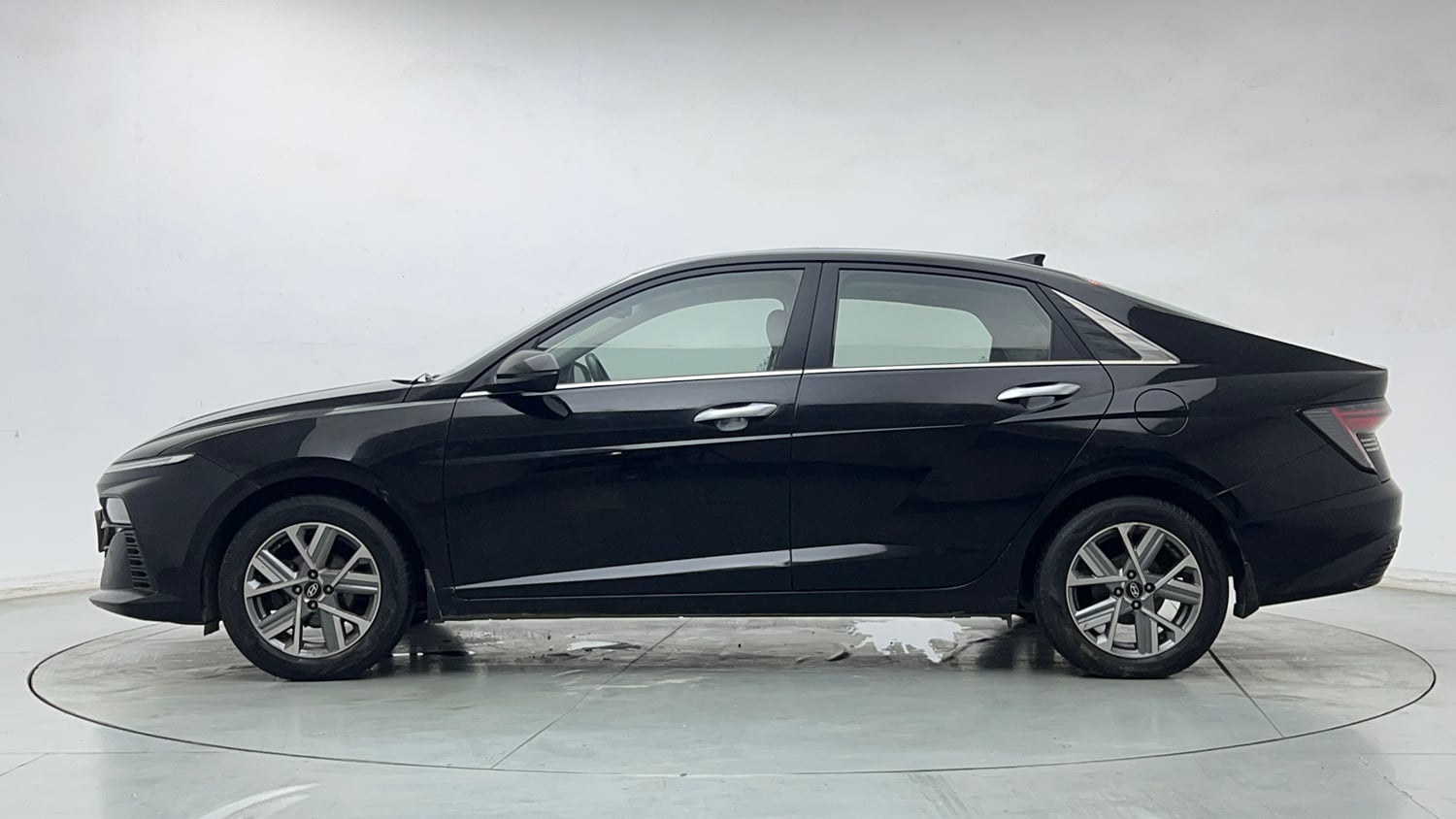 Used 2023 Hyundai Verna SX (O) 1.5 Petrol IVT Petrol Automatic exterior LEFT SIDE VIEW