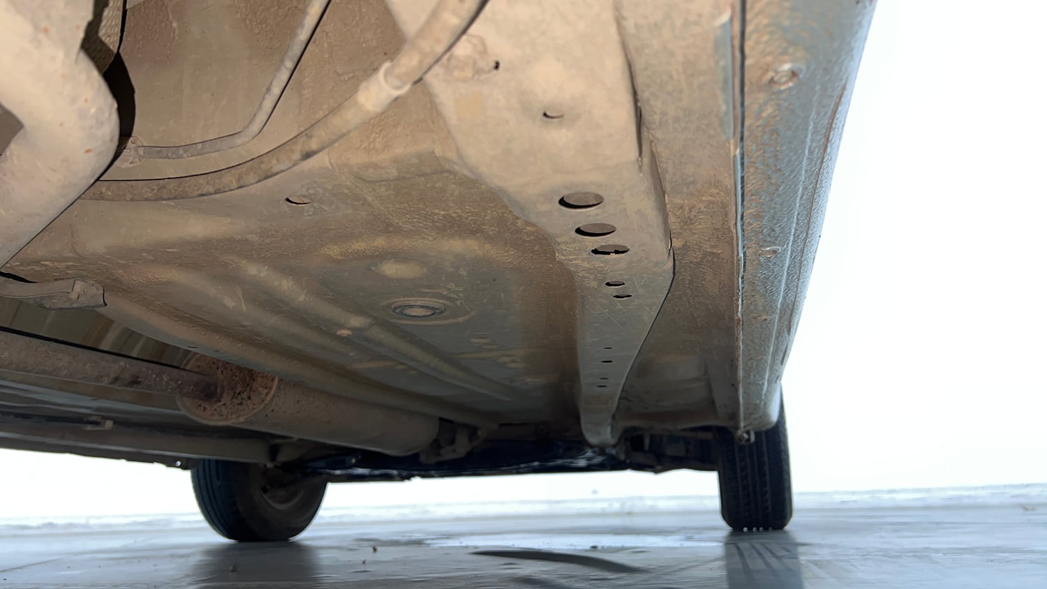 Used 2022 Maruti Suzuki Wagon R 1.0 LXi (O) 1.0 Petrol Manual extra REAR RIGHT UNDERBODY VIEW