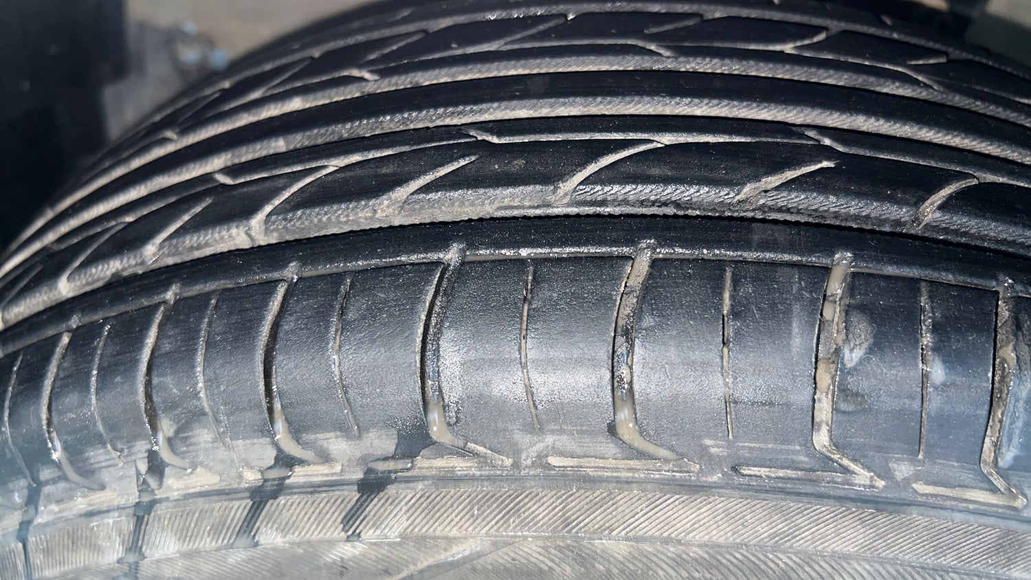 Used 2017 Maruti Suzuki Celerio ZXi AMT Petrol Automatic tyres LEFT FRONT TYRE TREAD VIEW