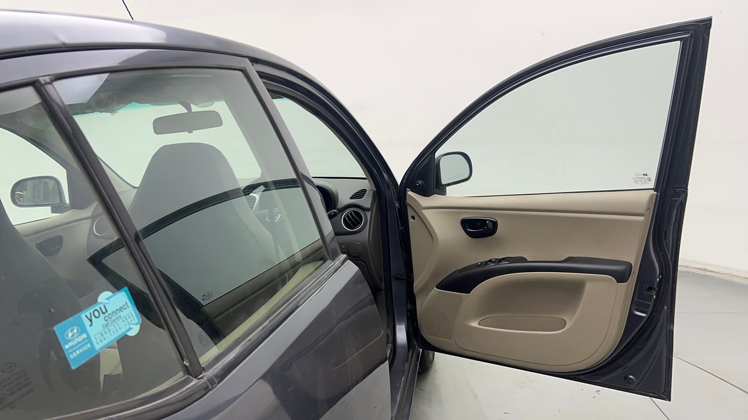 Used 2014 Hyundai i10 Magna 1.1 iRDE2 Petrol Manual interior RIGHT FRONT DOOR OPEN VIEW