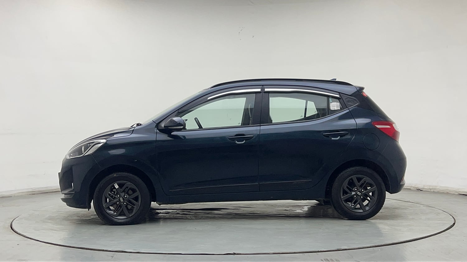 Used 2023 Hyundai Grand i10 Nios Sportz AMT 1.2 Kappa VTVT Petrol Automatic exterior LEFT SIDE VIEW