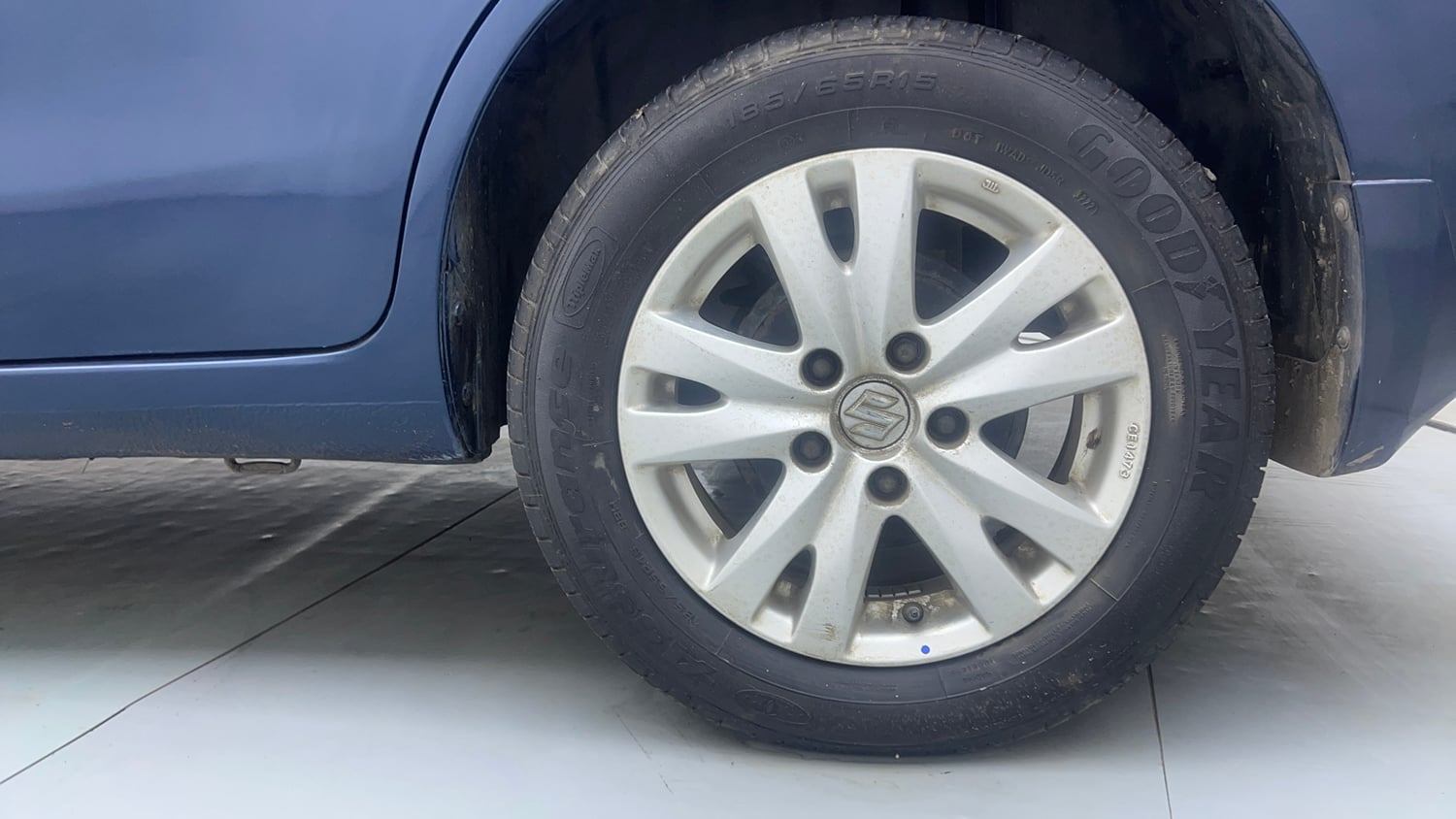 Used 2016 Maruti Suzuki Ertiga ZXI+ Petrol Manual tyres LEFT REAR TYRE RIM VIEW