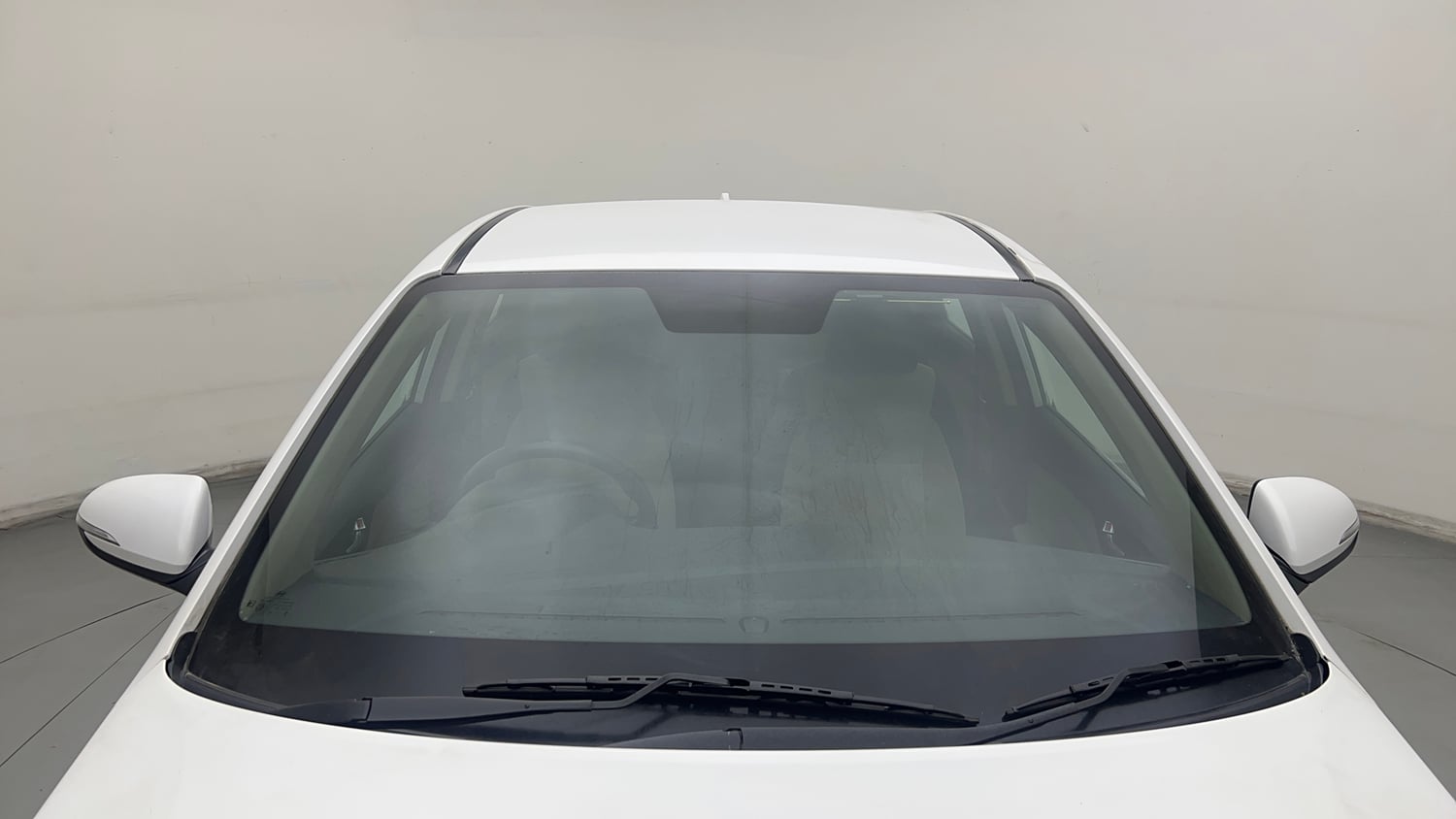Used 2017 Hyundai Verna EX 1.6 VTVT Petrol Manual exterior FRONT WINDSHIELD VIEW