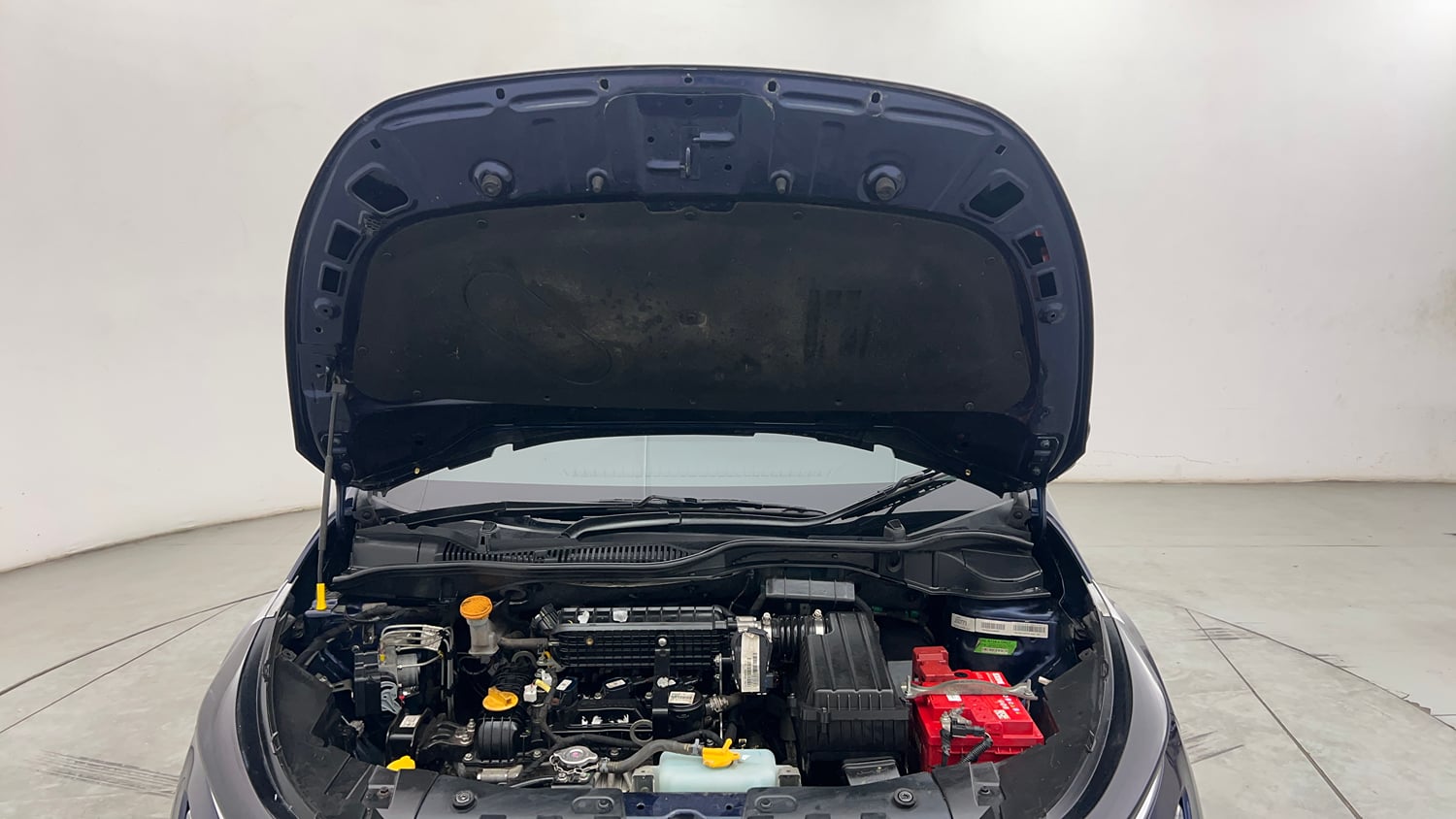 Used 2023 Tata Altroz XZ Petrol Petrol Manual engine ENGINE & BONNET OPEN FRONT VIEW