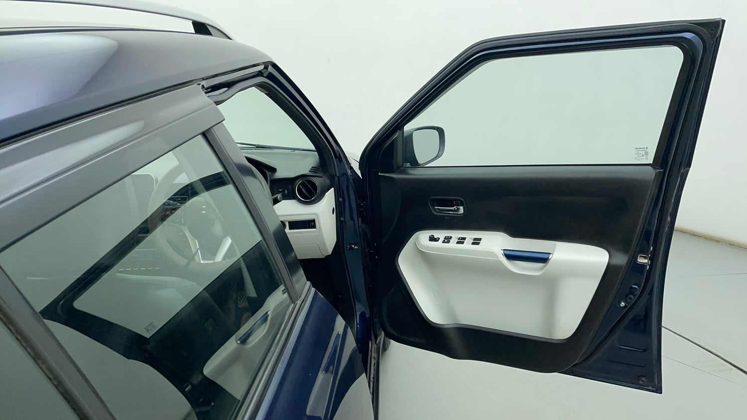 Used 2022 Maruti Suzuki Ignis Alpha 1.2 MT Petrol Manual interior RIGHT FRONT DOOR OPEN VIEW