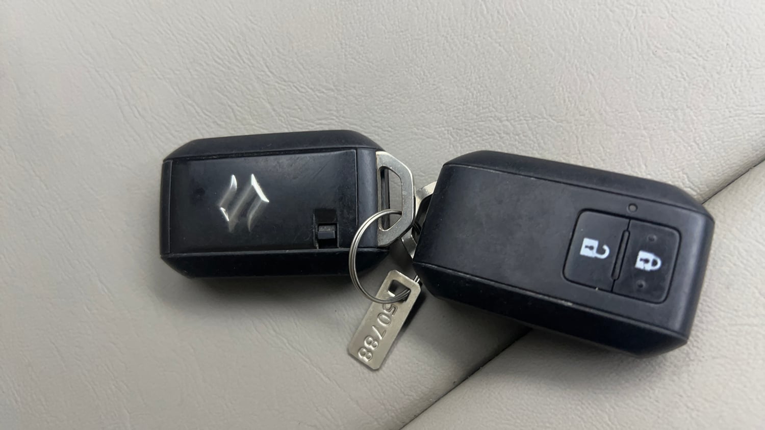 Used 2019 Maruti Suzuki Baleno Zeta Automatic Petrol Automatic extra CAR KEY VIEW