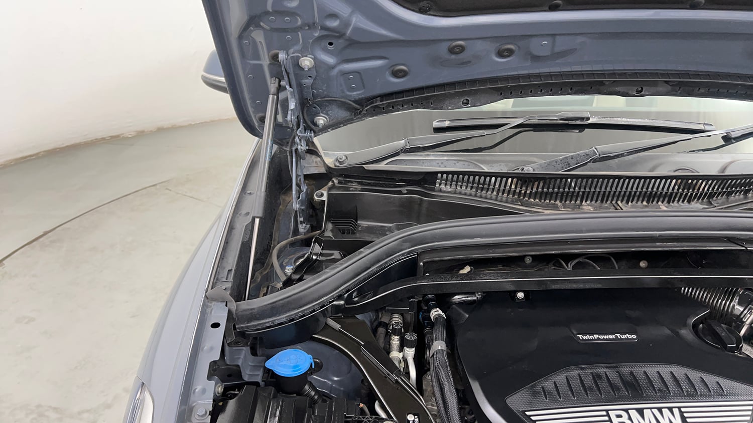 Used 2021 BMW X1 sDrive20d xLine Diesel Automatic engine ENGINE RIGHT SIDE HINGE & APRON VIEW