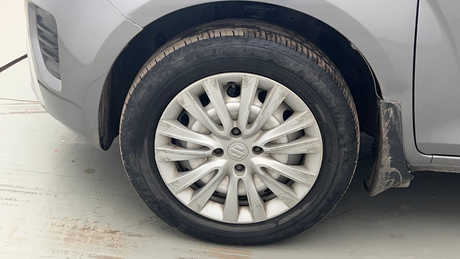Used 2020 Maruti Suzuki Ignis Sigma 1.2 MT Petrol Manual tyres LEFT FRONT TYRE RIM VIEW