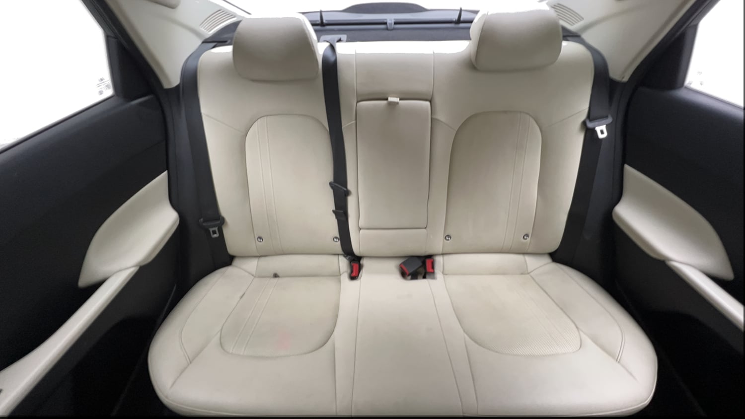 Used 2023 Hyundai Verna SX (O) 1.5 Petrol IVT Petrol Automatic interior REAR SEAT CONDITION VIEW