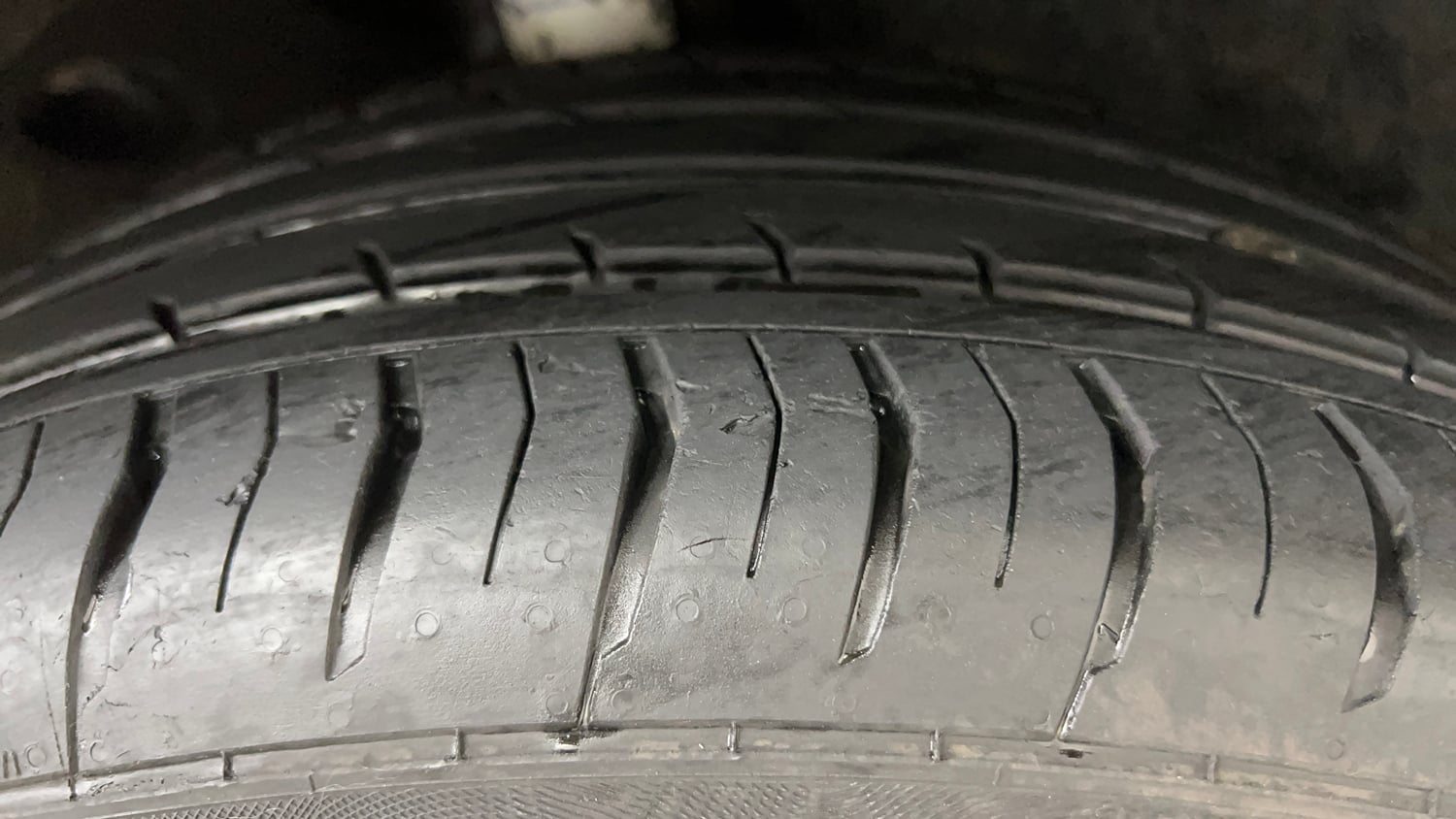 Used 2021 BMW X1 sDrive20d xLine Diesel Automatic tyres RIGHT FRONT TYRE TREAD VIEW