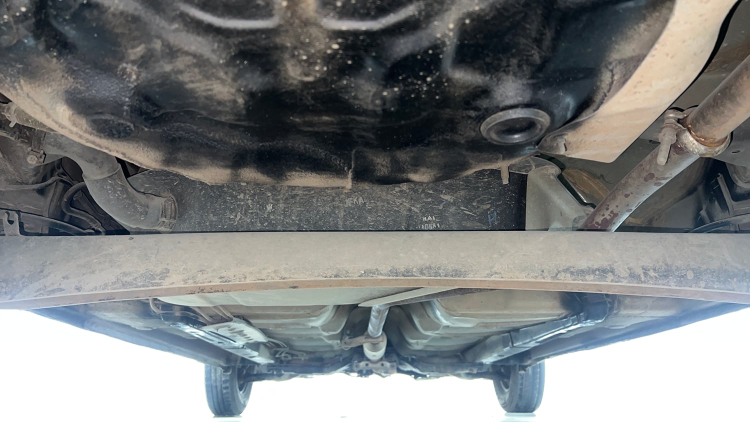 Used 2014 Hyundai i10 Magna 1.1 iRDE2 Petrol Manual extra REAR UNDERBODY VIEW (TAKEN FROM REAR)