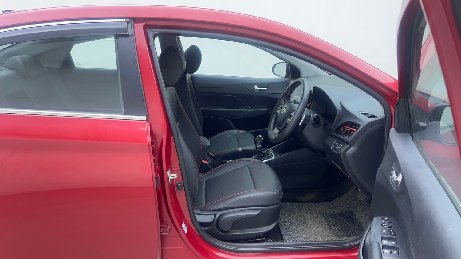 Used 2021 Hyundai Verna SX (O) 1.0 Turbo DCT Petrol Automatic interior RIGHT SIDE FRONT DOOR CABIN VIEW