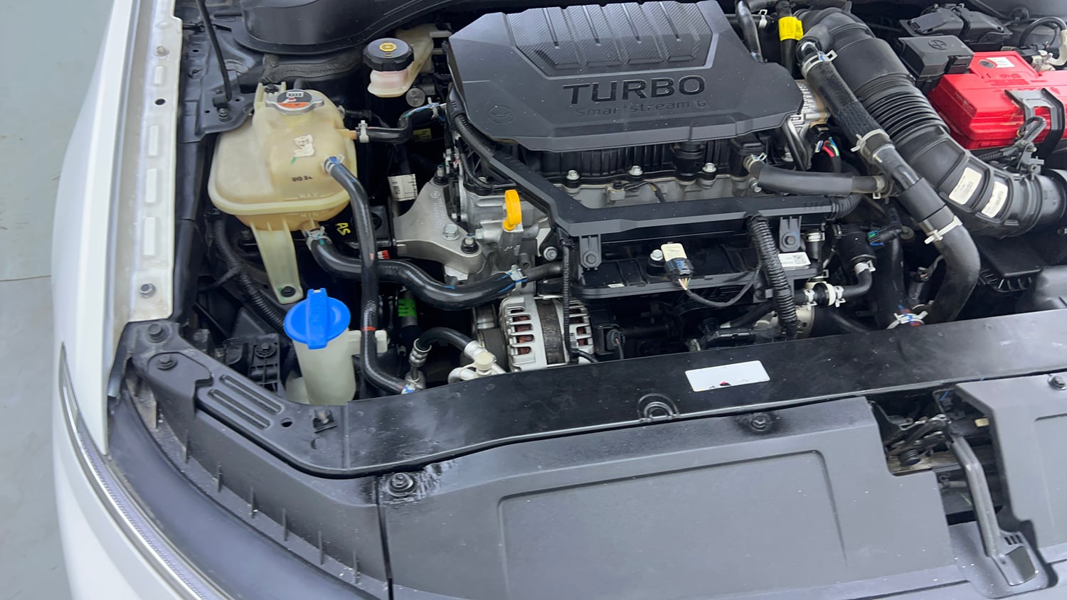 Used 2023 Hyundai Verna SX (O) 1.5 Turbo Petrol DCT Petrol Automatic engine ENGINE RIGHT SIDE VIEW