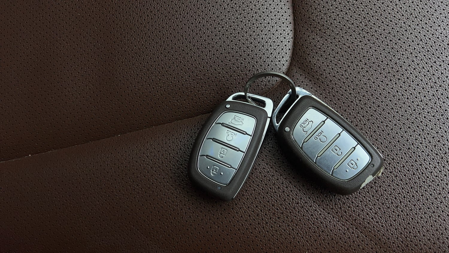 Used 2022 Hyundai Alcazar Platinum (O) 7 Seater 1.5 Diesel AT Diesel Automatic extra CAR KEY VIEW