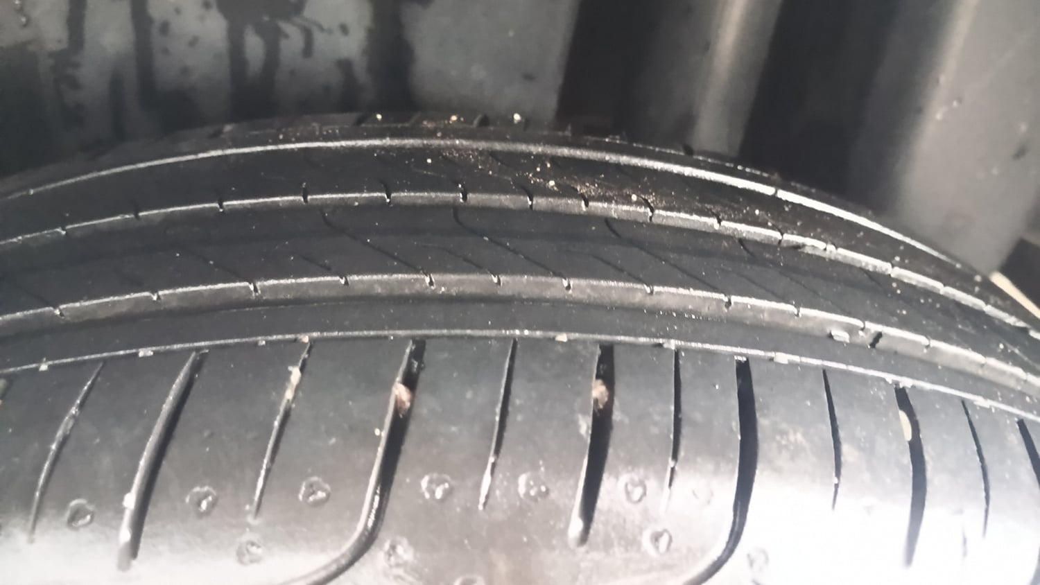 Used 2017 Maruti Suzuki Ciaz Delta 1.4 MT Petrol Manual tyres LEFT REAR TYRE TREAD VIEW