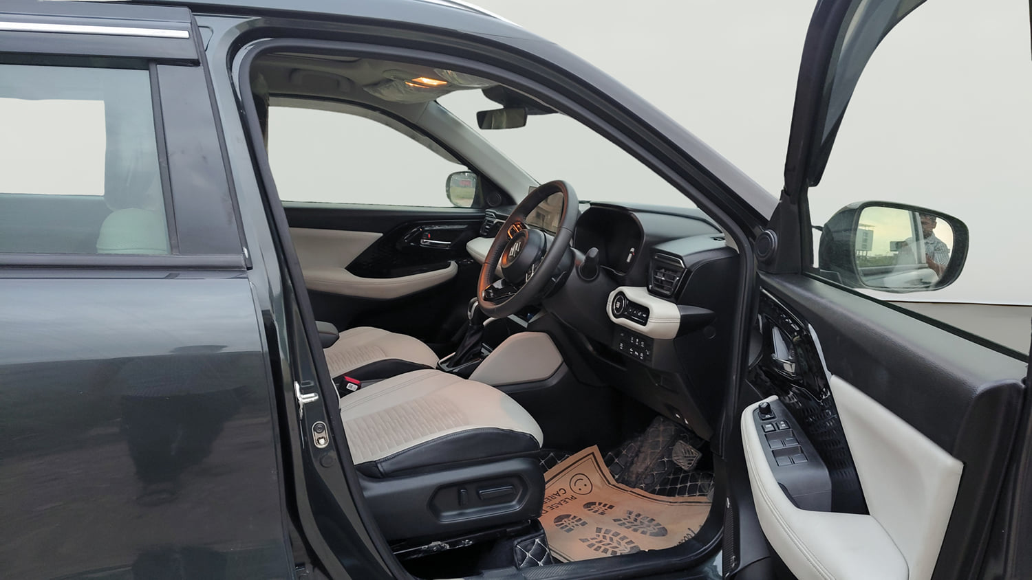 Used 2026 Maruti Suzuki Victoris ZXI+ (O) AT 2W (ADAS) Petrol Automatic interior RIGHT SIDE FRONT DOOR CABIN VIEW