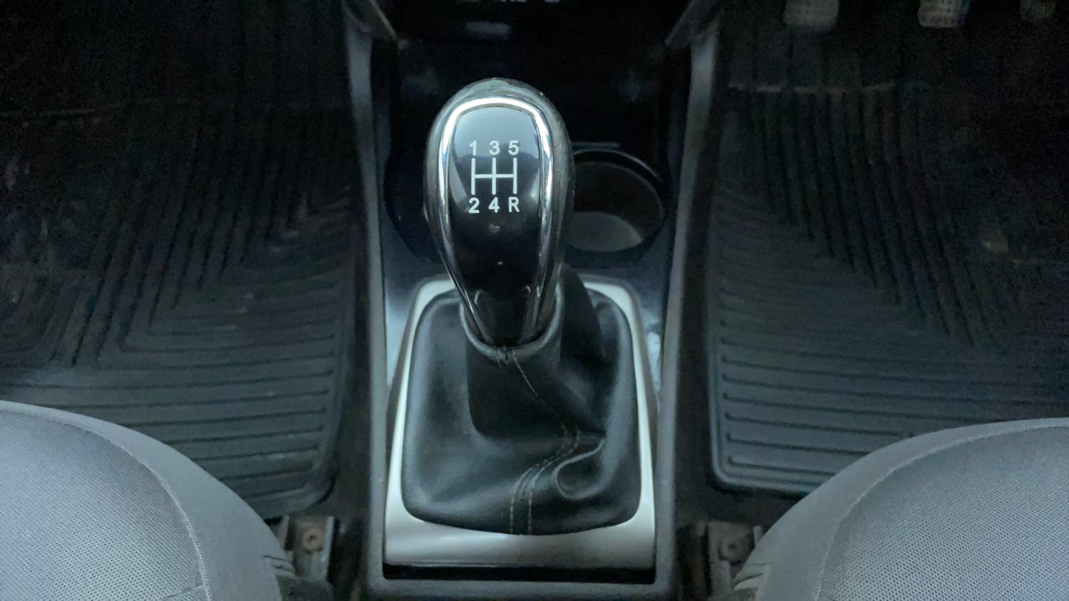 Used 2015 Tata Zest XM Petrol Petrol Manual interior GEAR  KNOB VIEW