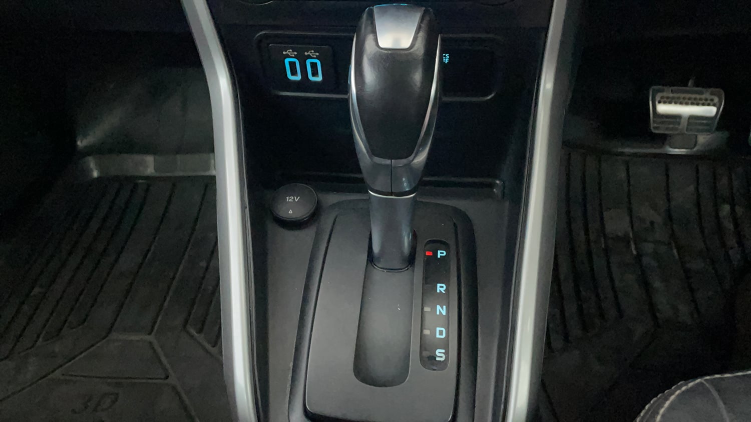Used 2018 Ford EcoSport Titanium + 1.5L Ti-VCT AT Petrol Automatic interior GEAR  KNOB VIEW