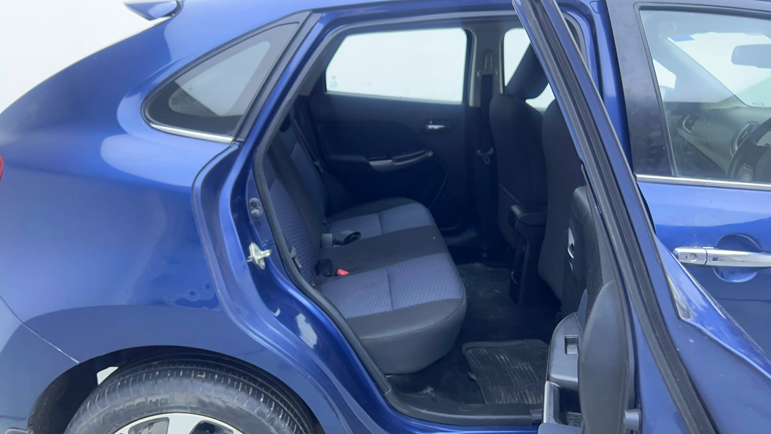 Used 2021 Maruti Suzuki Baleno Zeta Petrol Manual interior RIGHT SIDE REAR DOOR CABIN VIEW