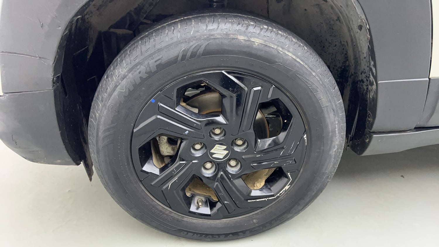 Used 2023 Maruti Suzuki Brezza ZXi Petrol Manual tyres LEFT FRONT TYRE RIM VIEW