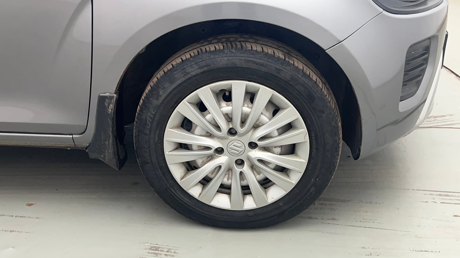 Used 2020 Maruti Suzuki Ignis Sigma 1.2 MT Petrol Manual tyres RIGHT FRONT TYRE RIM VIEW