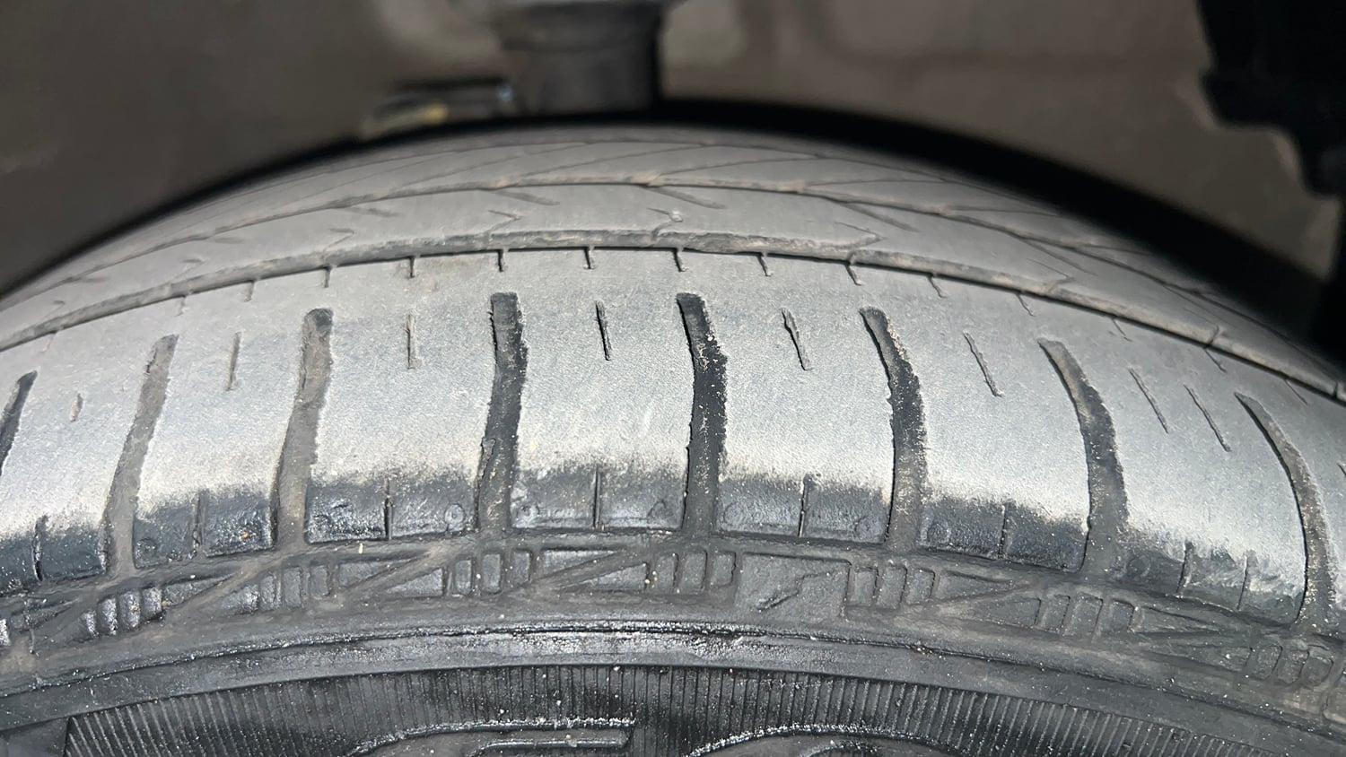 Used 2018 Maruti Suzuki Celerio X Zxi AMT Petrol Automatic tyres RIGHT FRONT TYRE TREAD VIEW