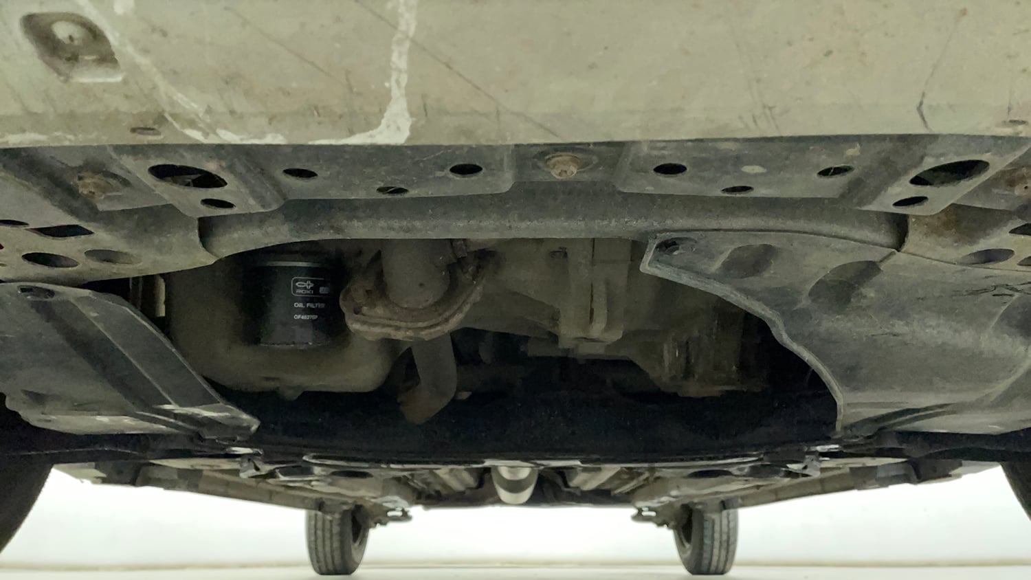 Used 2014 Maruti Suzuki Swift VXi Petrol Manual extra FRONT LEFT UNDERBODY VIEW