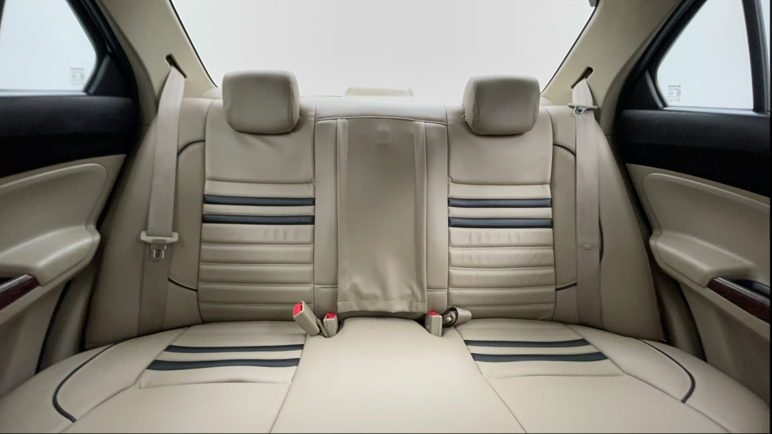 Used 2018 Maruti Suzuki Dzire VDi AMT Diesel Automatic interior REAR SEAT CONDITION VIEW