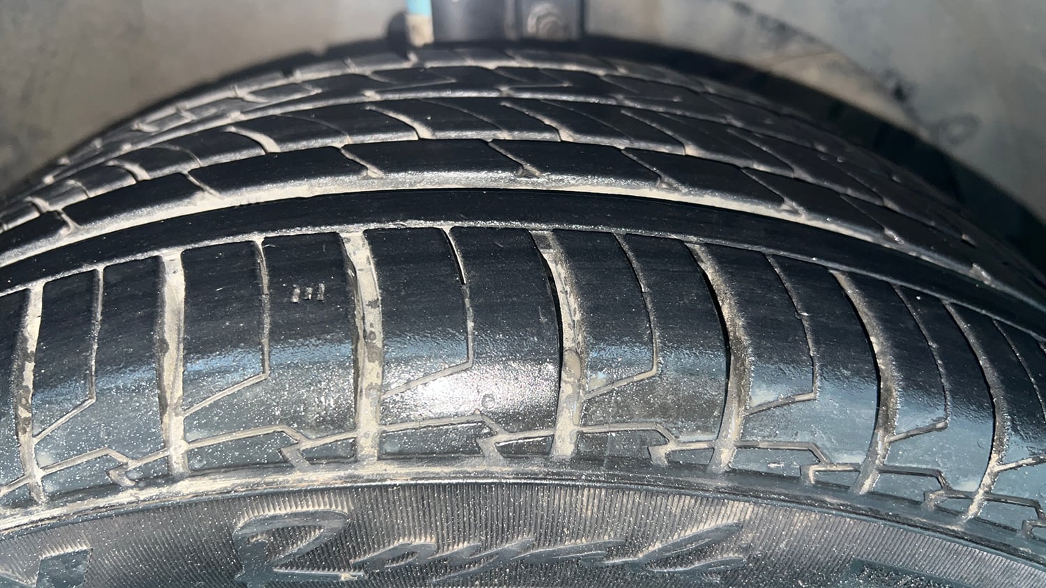 Used 2019 Maruti Suzuki Baleno Zeta Automatic Petrol Automatic tyres RIGHT FRONT TYRE TREAD VIEW