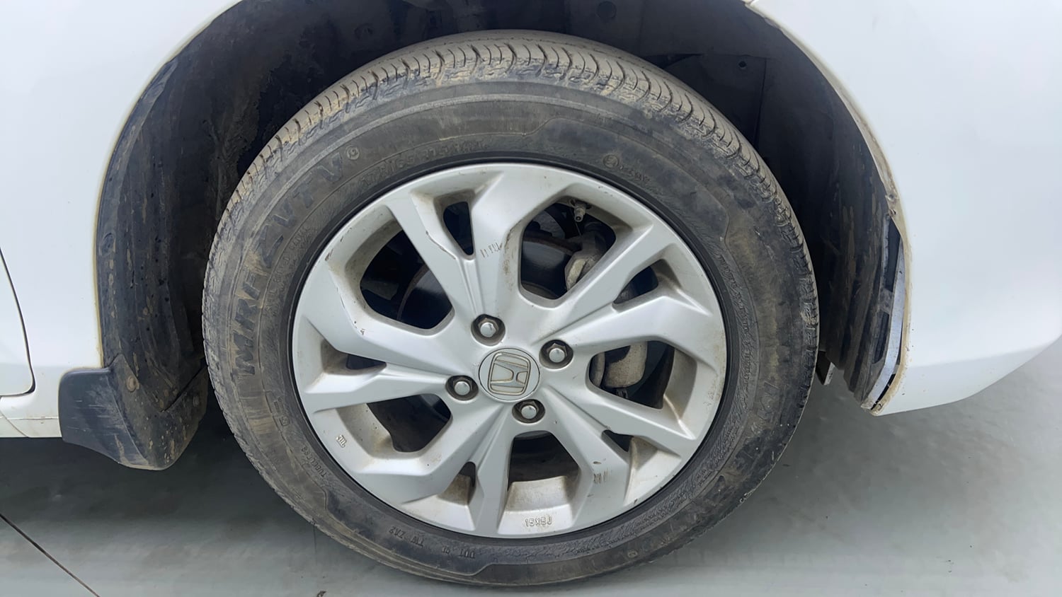 Used 2020 Honda Amaze 1.2 VX MT Petrol Petrol Manual tyres RIGHT FRONT TYRE RIM VIEW