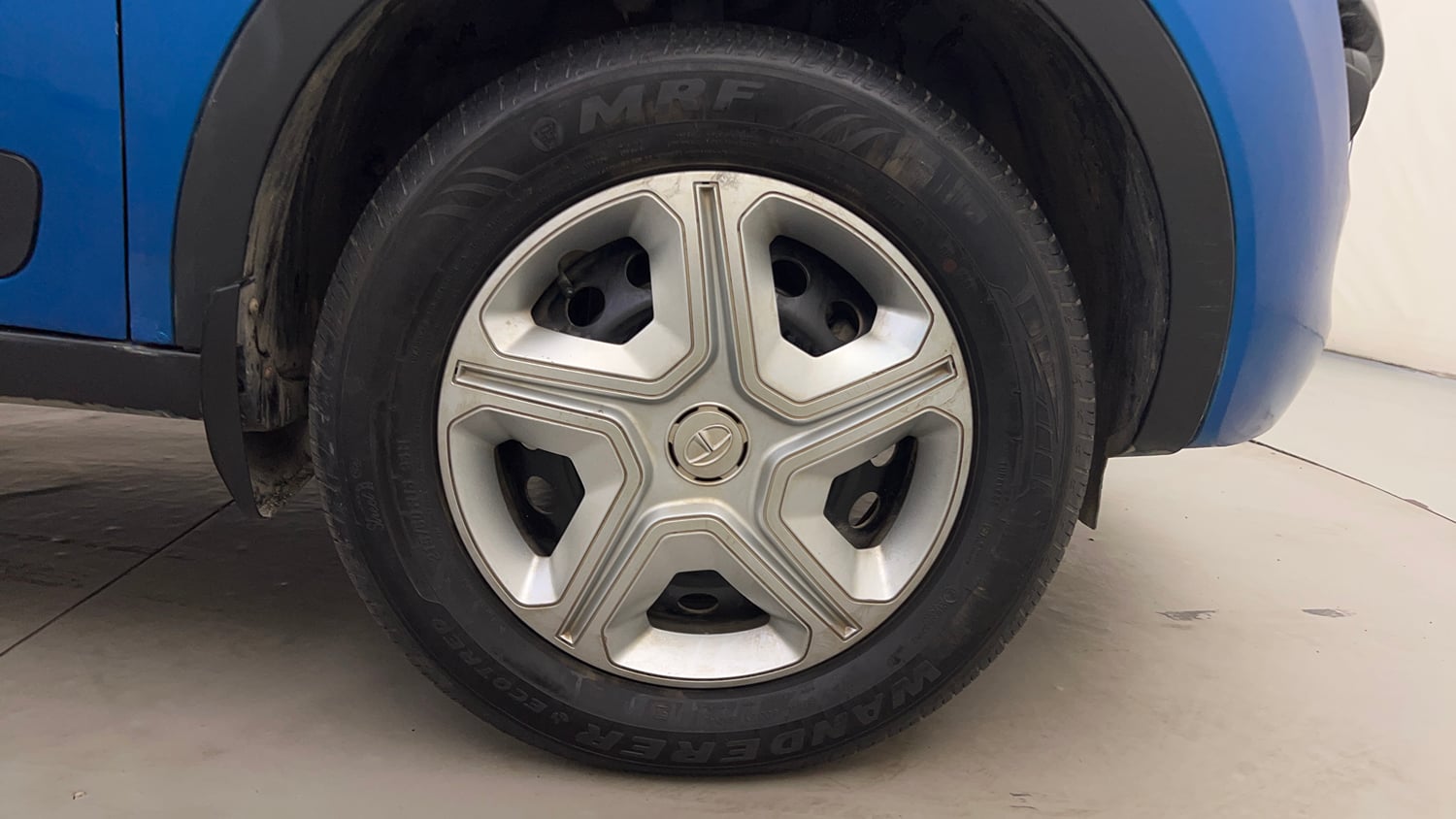 Used 2019 Tata Nexon XMA Petrol Petrol Automatic tyres RIGHT FRONT TYRE RIM VIEW