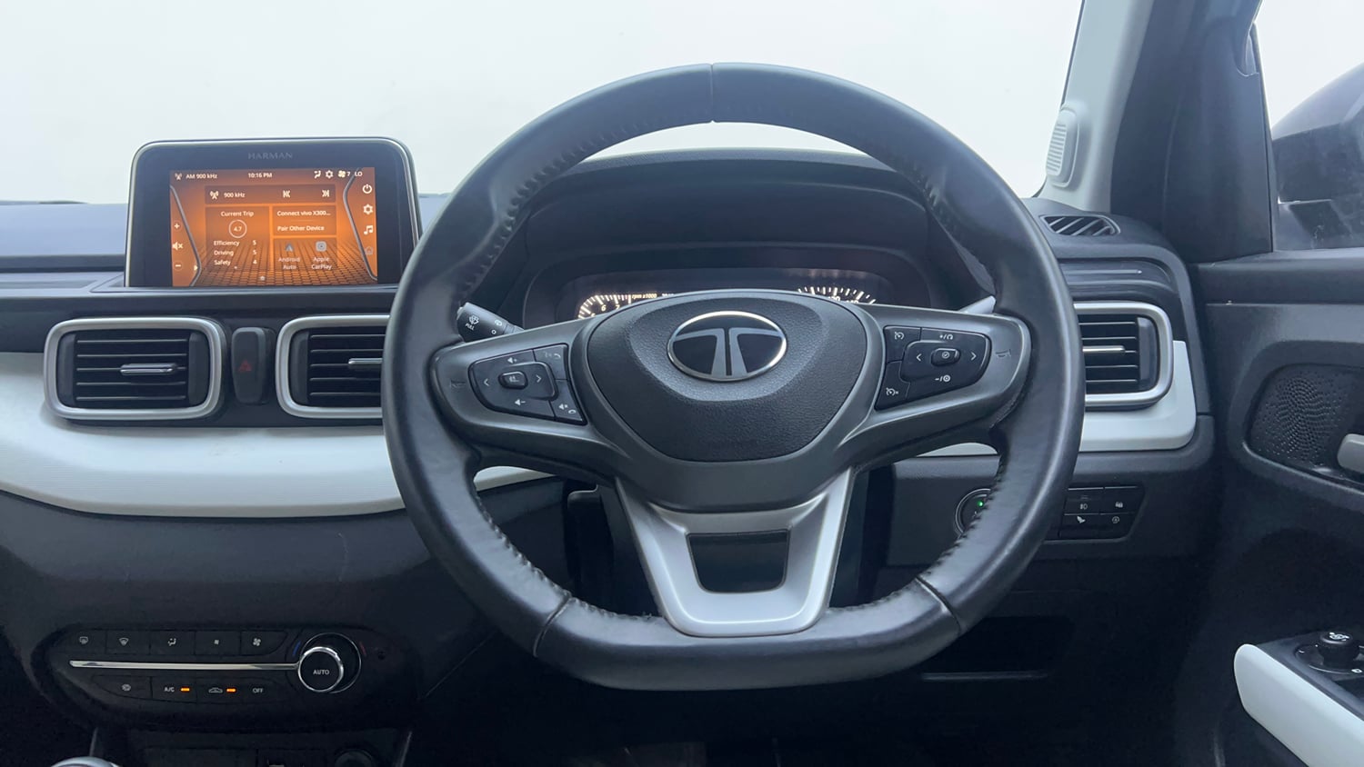 Used 2024 Tata Punch Creative Dual Tone MT Sunroof Petrol Manual interior STEERING VIEW