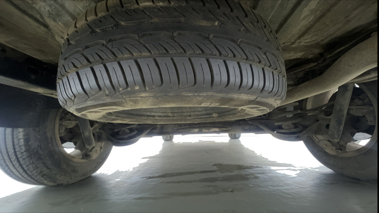 Used 2019 Mahindra Marazzo M6 7 STR Diesel Manual tyres SPARE TYRE VIEW