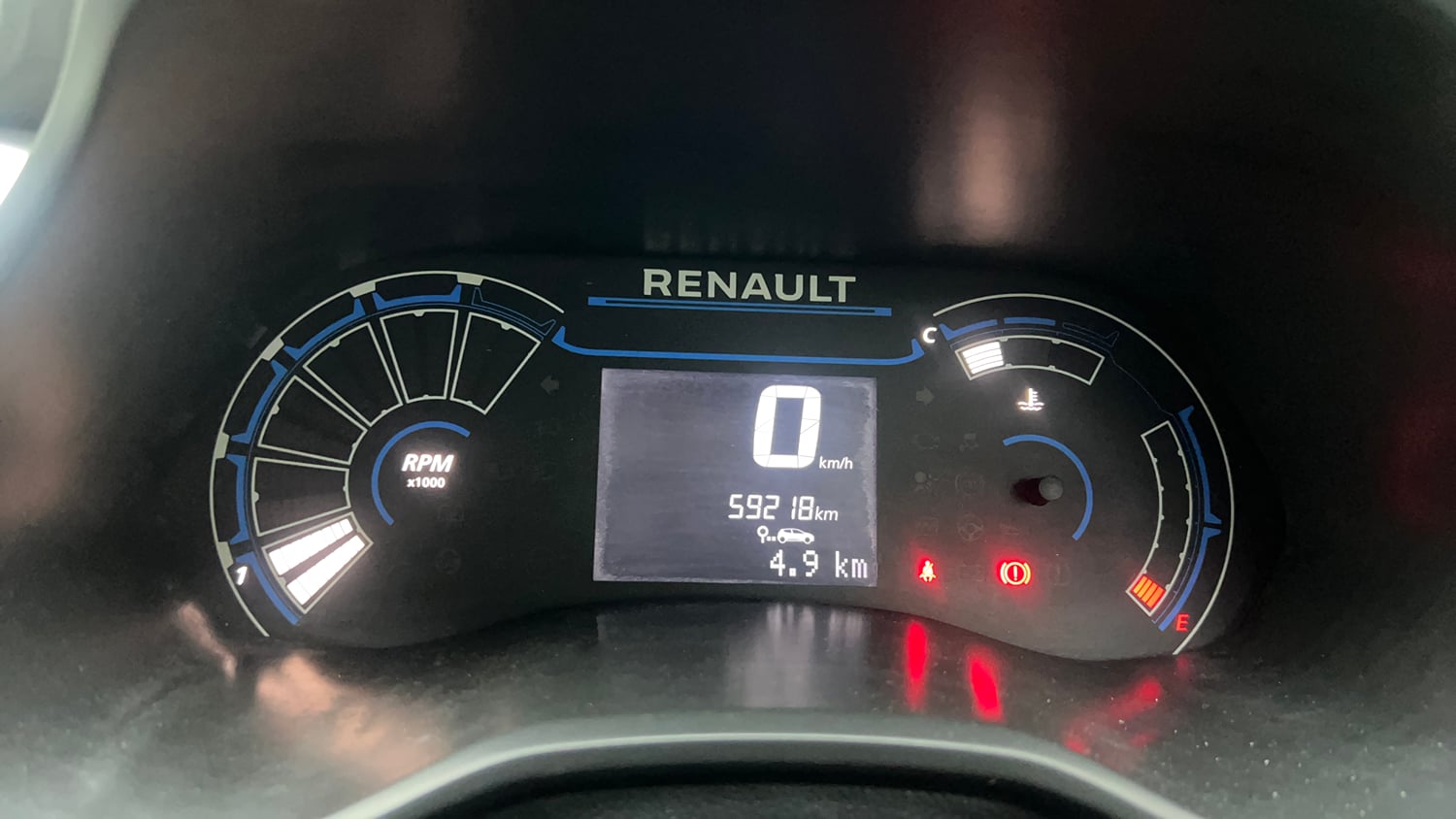 Used 2020 Renault Triber RXZ Petrol Manual interior CLUSTERMETER VIEW