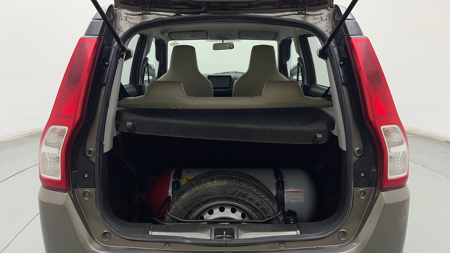 Used 2020 Maruti Suzuki Wagon R LXi (O) 1.0 CNG Cng Manual interior DICKY INSIDE VIEW