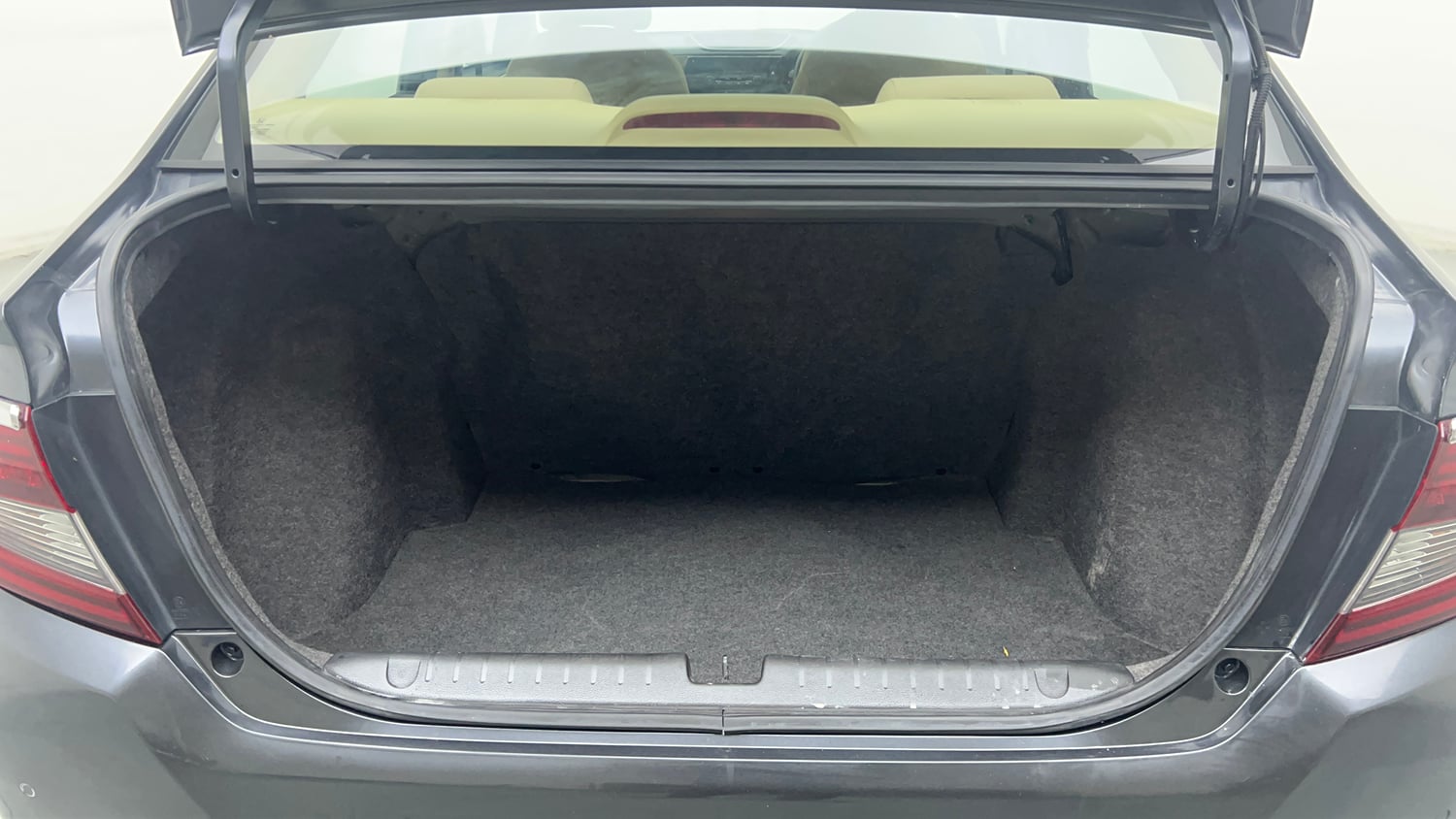Used 2022 Honda Amaze S MT 1.2 Petrol Petrol Manual interior DICKY INSIDE VIEW
