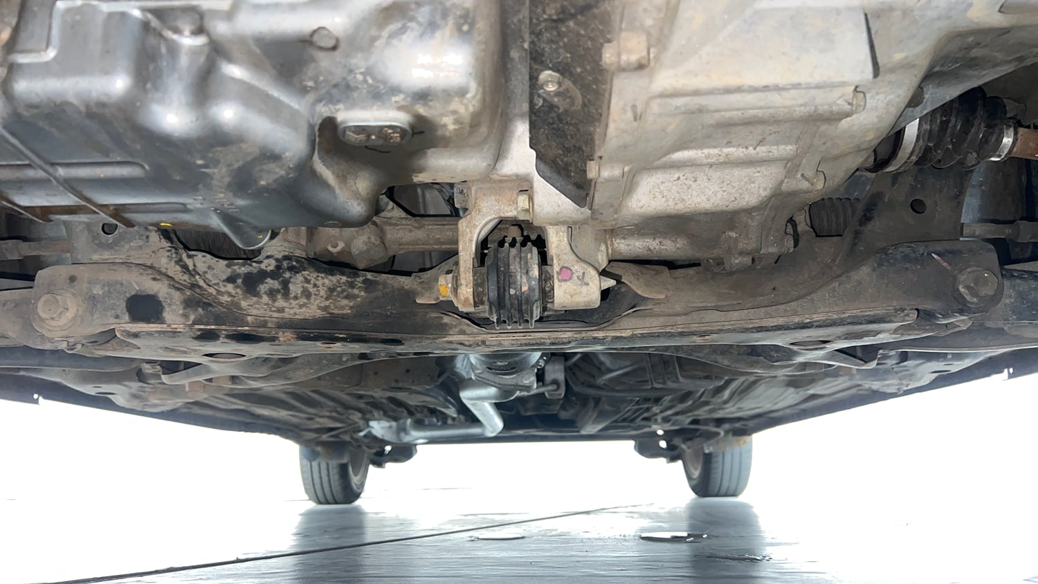 Used 2025 honda Amaze 2nd Generation VX 1.2 Petrol MT Petrol Manual extra FRONT LEFT UNDERBODY VIEW