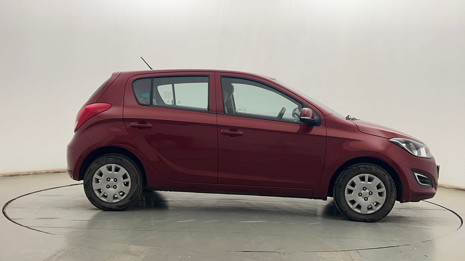 Used 2013 Hyundai i20 Magna (O) 1.2 Petrol Manual exterior RIGHT SIDE VIEW