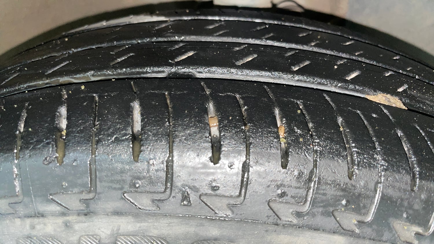 Used 2022 Maruti Suzuki Ignis Zeta 1.2 MT Petrol Manual tyres RIGHT FRONT TYRE TREAD VIEW