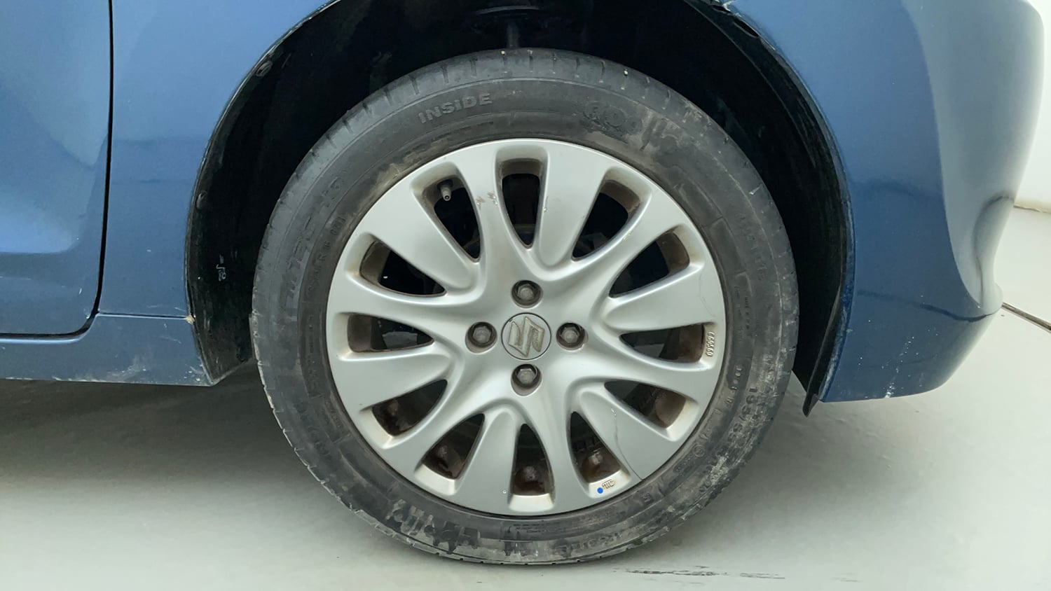 Used 2018 Maruti Suzuki Baleno Zeta 1.2 Petrol Manual tyres RIGHT FRONT TYRE RIM VIEW